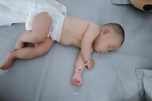 玉田孕妇肚子一跳一跳